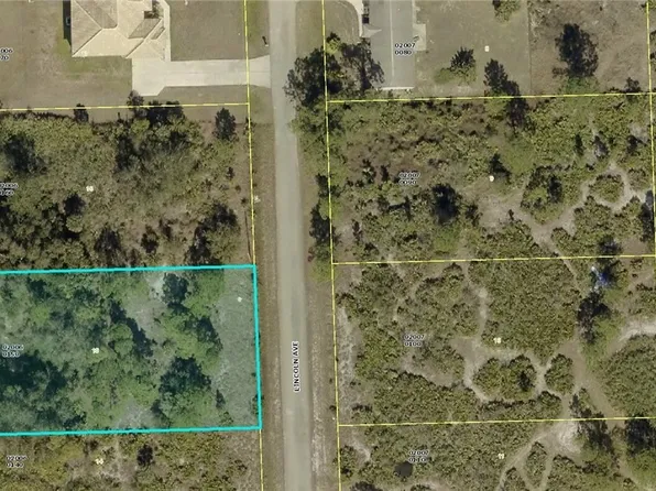 805 Lincoln Ave, Lehigh Acres, FL 33972
