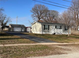 419 S Front St, Ramsey, IL 62080