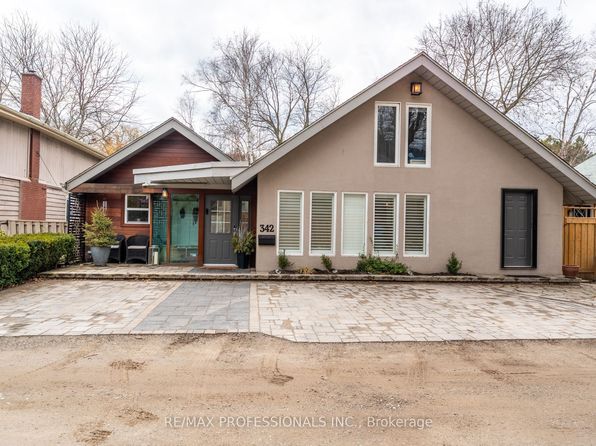 342 Meadow Wood Ln, Mississauga, ON L5J 2S9