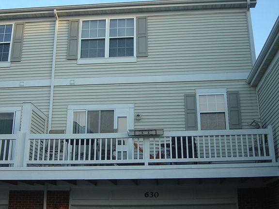 3rd image of 630 N Hidden Prairie Ct