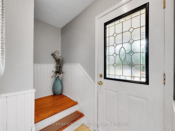 5th image of 62 Porchester Dr