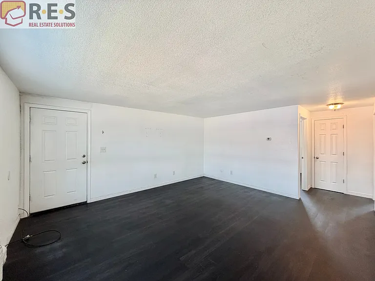 1080 S Eliot St #204 — Photo 6