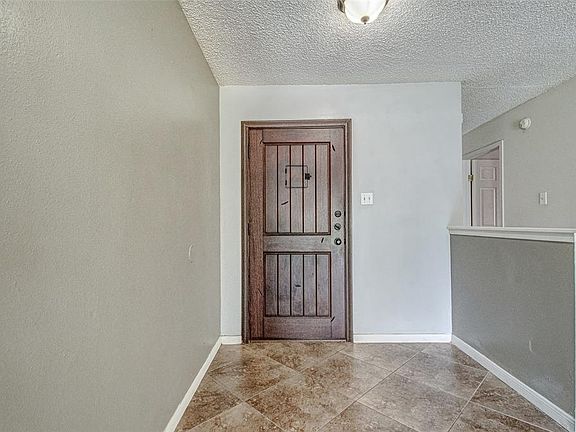 3rd image of 7910 Waxleaf Dr