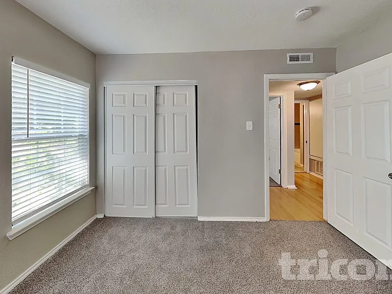 706 Olney Dr — Photo 9