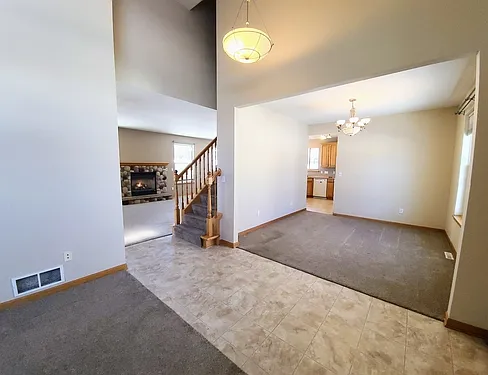 1805 Deer Path — Photo 10
