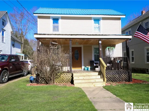 113 E Elmwood Ave, Falconer, NY 14733