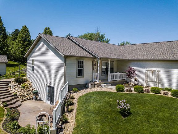 3rd image of 644 Heritage Dr