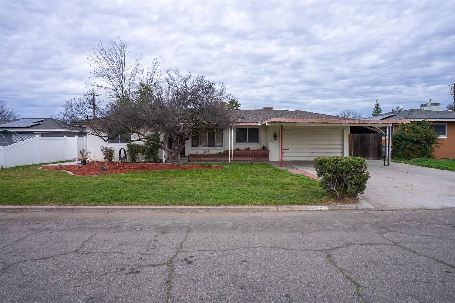 4883 E Michigan Ave photo 1