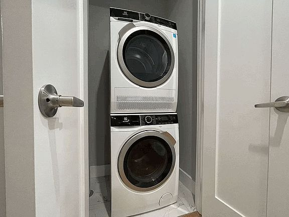 2nd image of 580 W 172nd St #4G