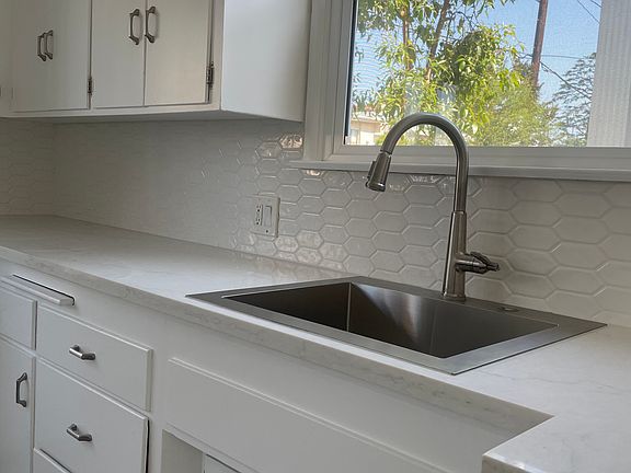 3rd image of 5227 Corteen Pl APT 1