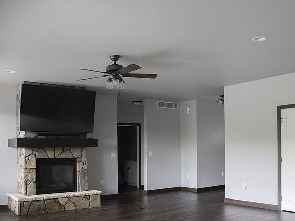 5th image of 2143 Arrowhead Cir