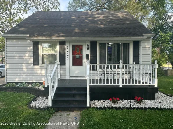 3223 Plymouth Dr, Lansing, MI 48910