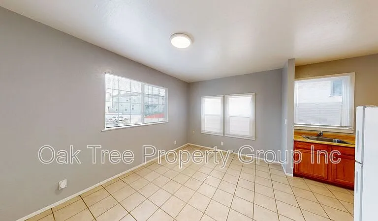 2308 Foothill Blvd #16 — Photo 10