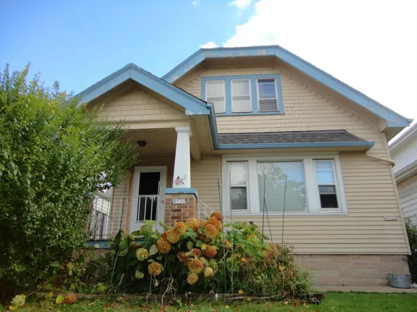 4532 N Bartlett Ave, Shorewood, WI 53211