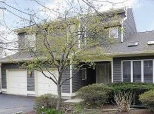 37 Inverrary Pl, Annandale, NJ 08801