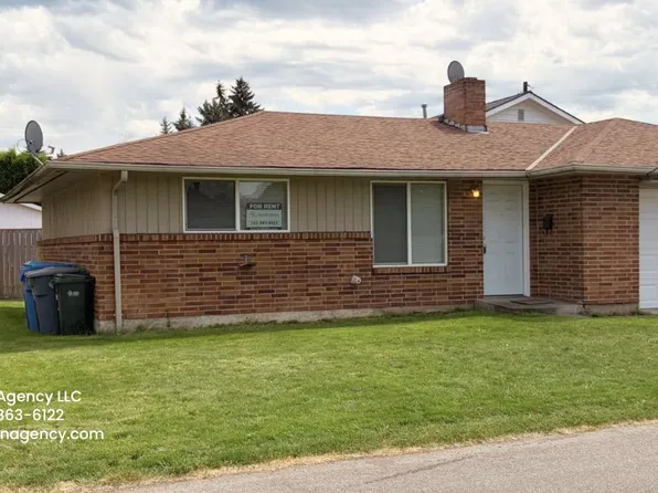 803 9th St NW #803, Puyallup, WA 98371