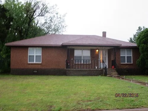 1300 NE 43rd St Photo 1
