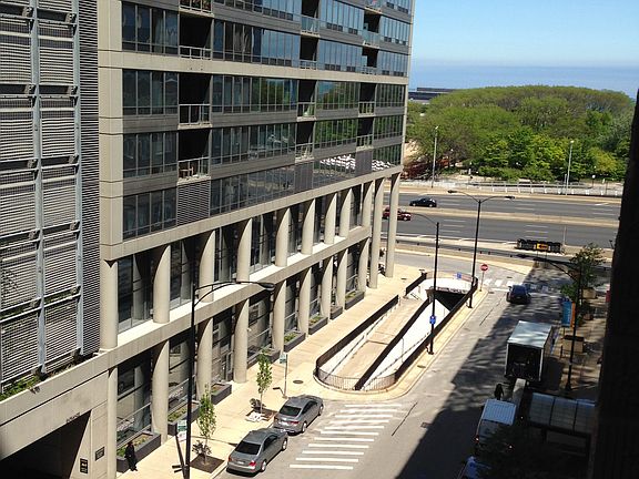 4th image of 540 N Lake Shore Dr APT 605
