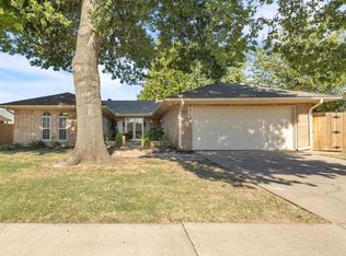 3513 Jim Robison Dr, Edmond, OK 73013