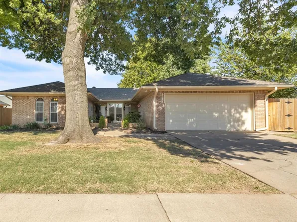 3513 Jim Robison Dr, Edmond, OK 73013