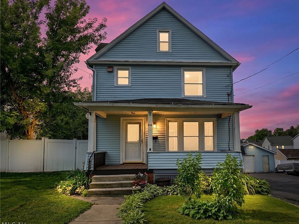 1st image of 940 W Hopocan Ave