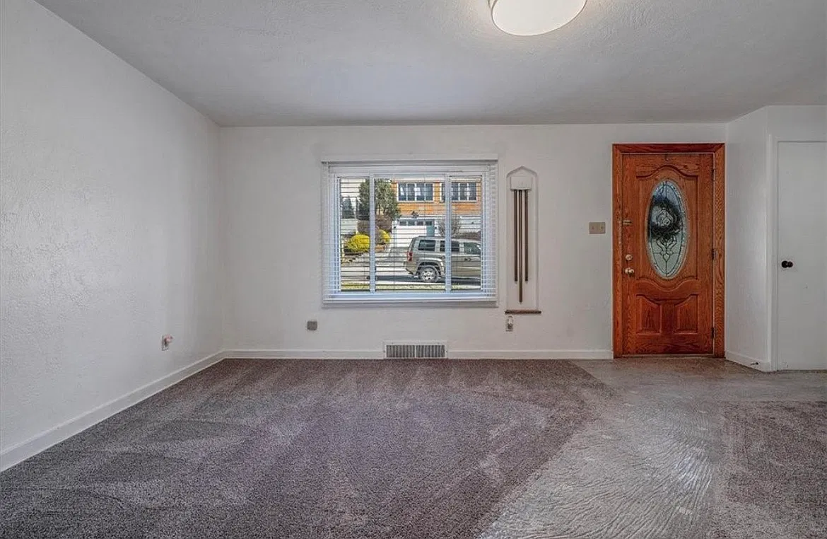 3 bed, 1.5 bath, 1320 sqft, $1,580 — Photo 4