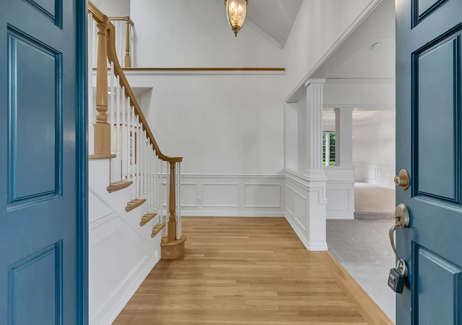 Modern Redmond Living in a Prime Location — Photo 4