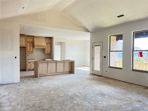 3rd image of 4749 Cowboy St