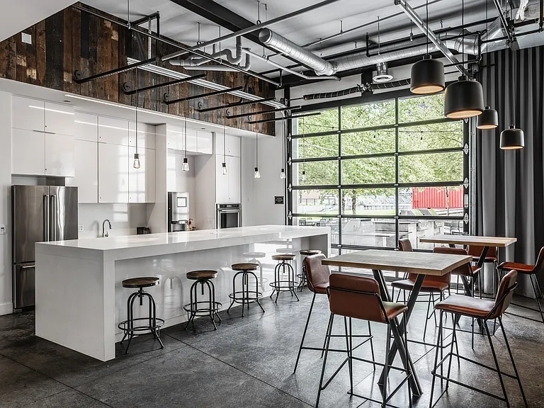 Arsenal 201 Resident Lounge