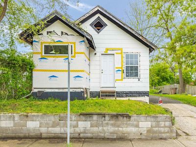 584 S Sanford St, Pontiac, MI, 48341