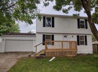 606 Oak Gale Ln, Columbus, OH 43228