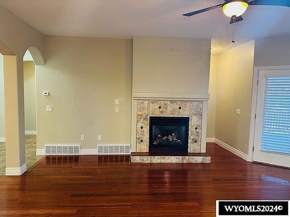 3rd image of 264 Chardonnay Ln
