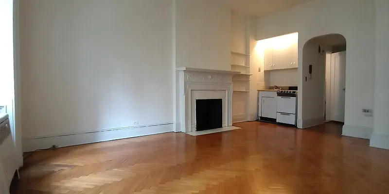 Rented by AJ Clarke | media 7