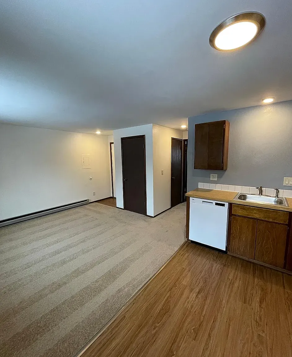 1 bed, 600 sqft, $975 — Photo 2