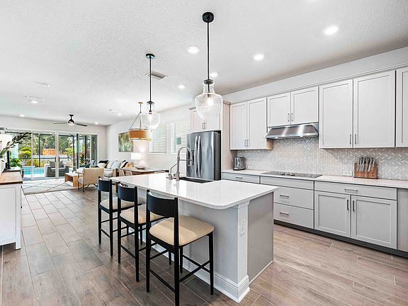 5th image of 2523 Fireflag Ln