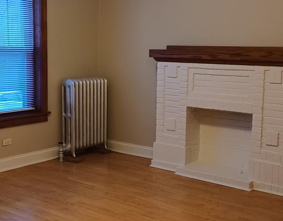 1st image of 6552 N Ashland Ave #1609-1