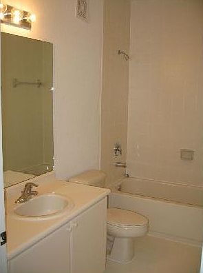 1st image of 2731 SE 17th Ave Unit 106