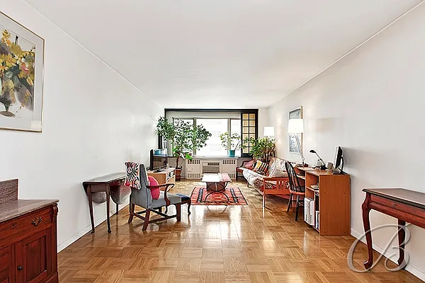 Sold by Bellmarc Realty | media 8