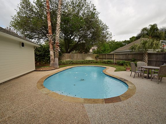 4th image of 1810 Laguna Meadows Ln