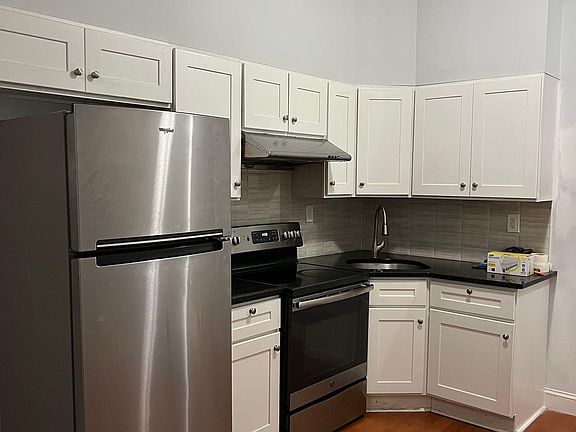 4th image of 258 S 52nd St #1