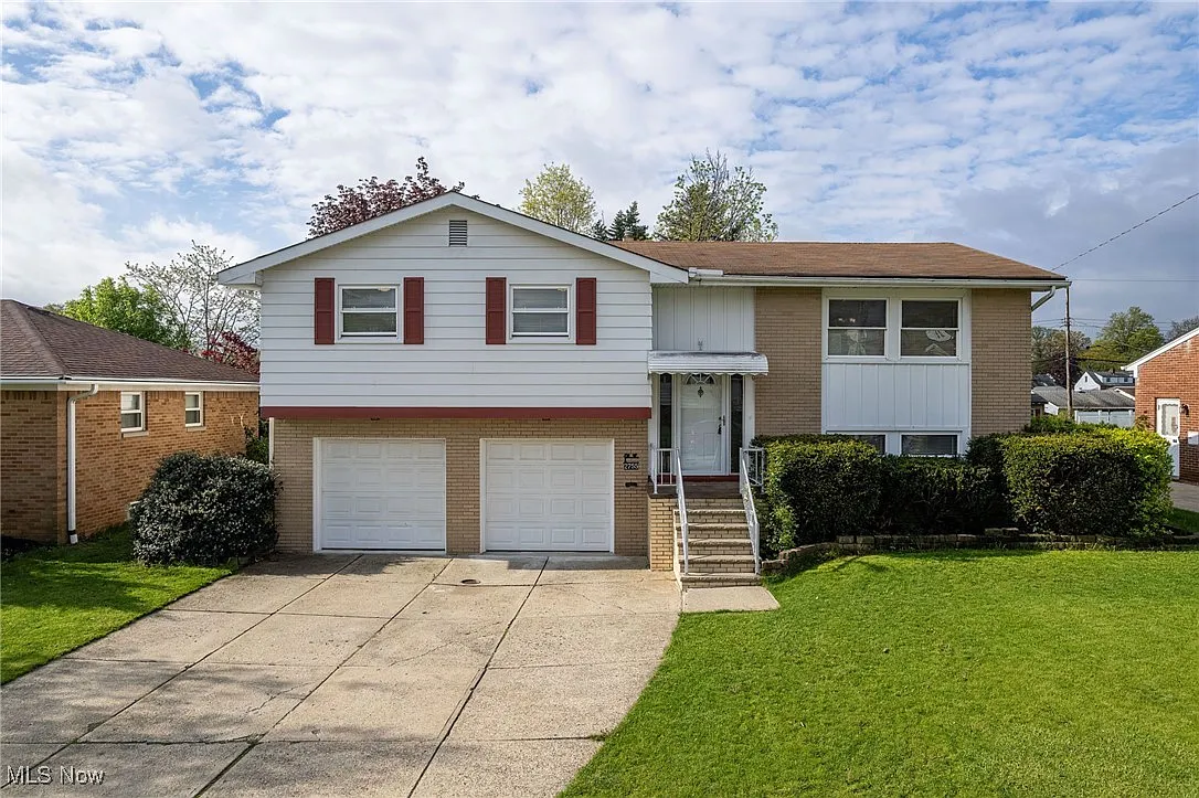 2755 Hetzel Dr photo 1