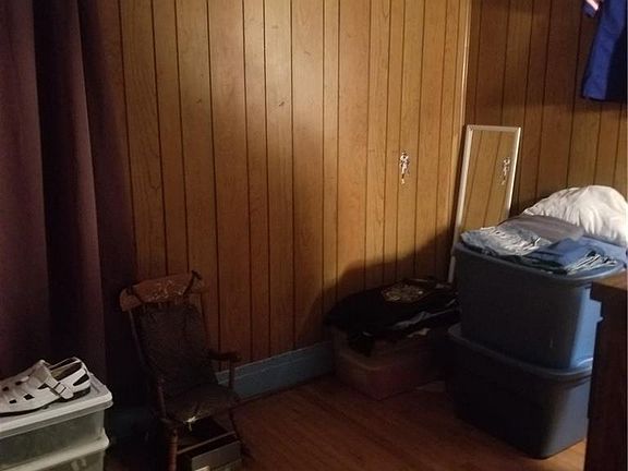 5th image of 1381 E Delavan Ave