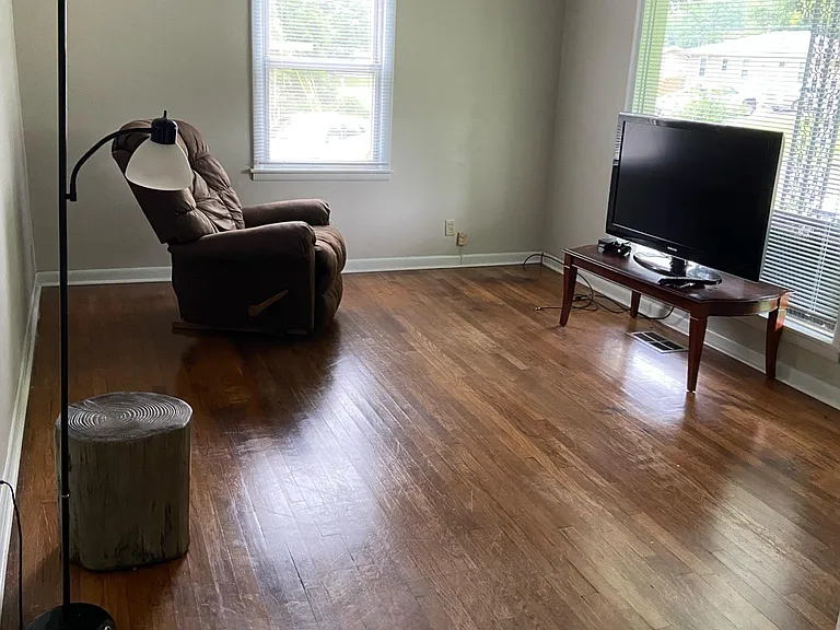 4311 Arlington Rd NW — Photo 5