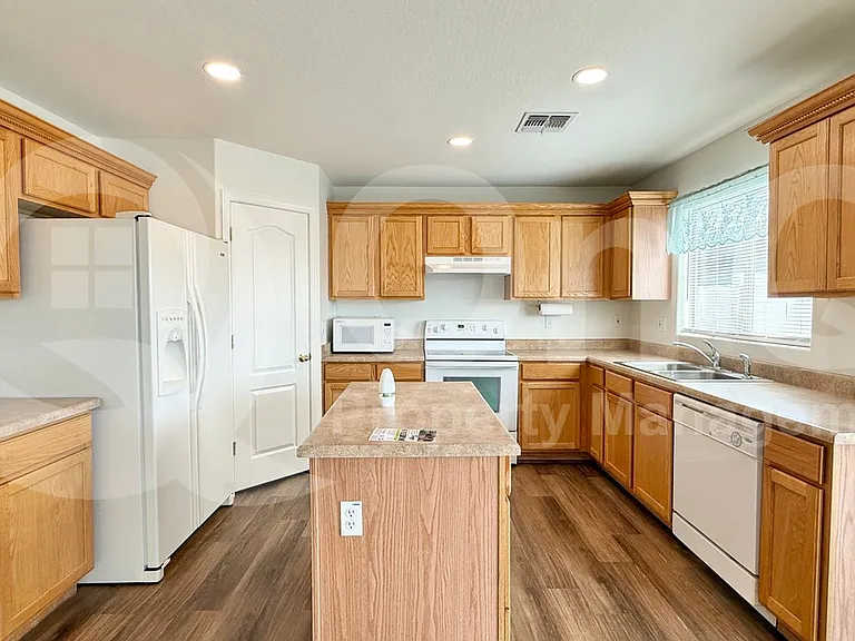 1831 W Desert Seasons Dr — Photo 6