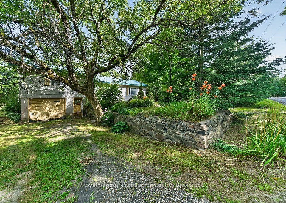 1st image of 2452 Henderson Rd