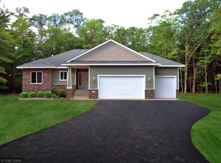 12694 315th St, Lindstrom, MN 55045