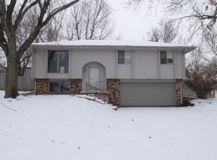 2205 N 142nd Cir, Omaha, NE 68164