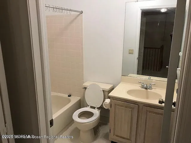 422 Indigo Ct — Photo 14