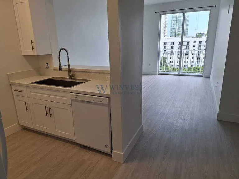 115 SW 11th St #903 — Photo 2