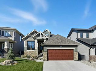 352 SE Coopersfield Rise SW, Airdrie, AB T4B 4K7